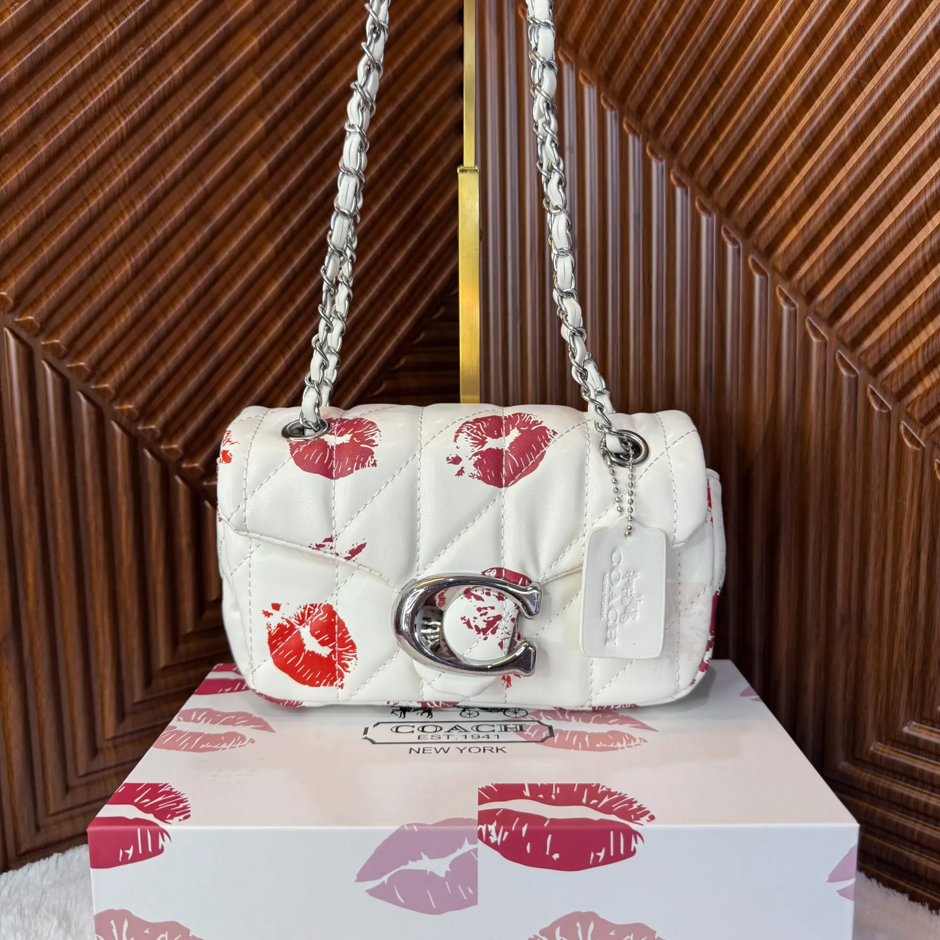 COACH Bolsa Mini Tabby Besos Blanca c/Plateado