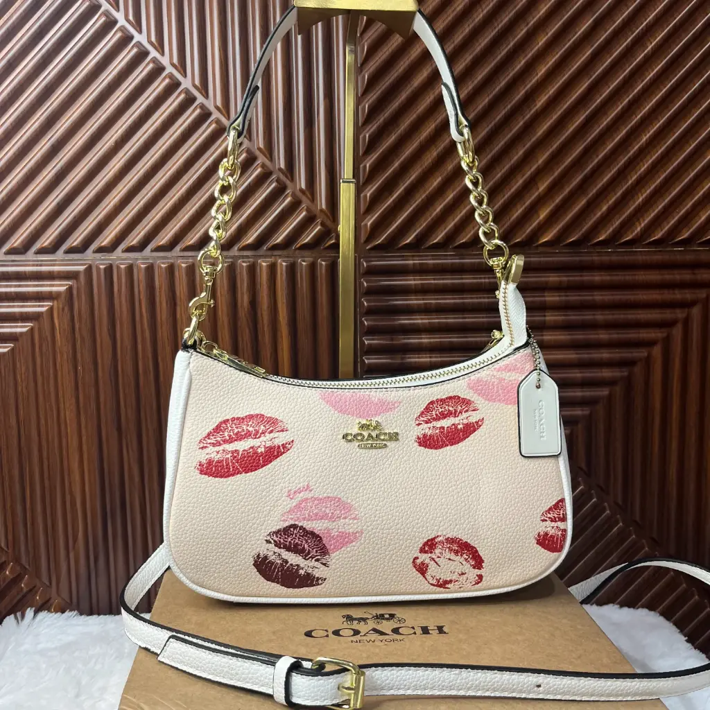 COACH Bolsa Teri Besos Rosa c/Dorado