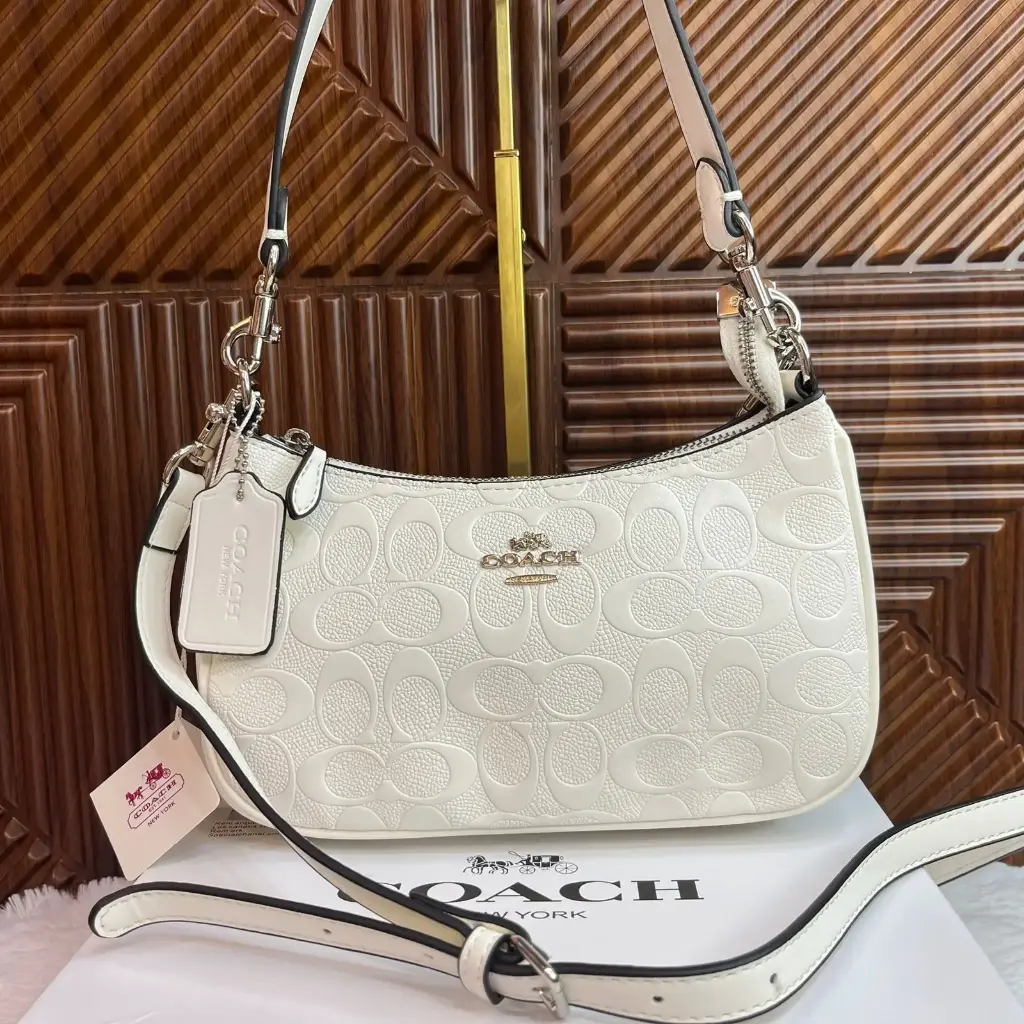 COACH Bolsa Teri Con Relieve Blanca