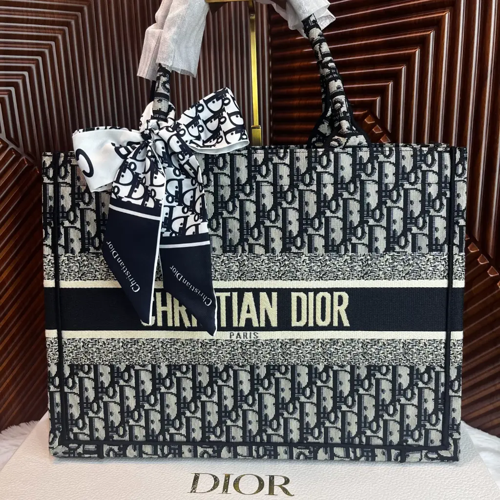 CHRISTIAN DIOR Bolsa Tote Book Mediana Azul
