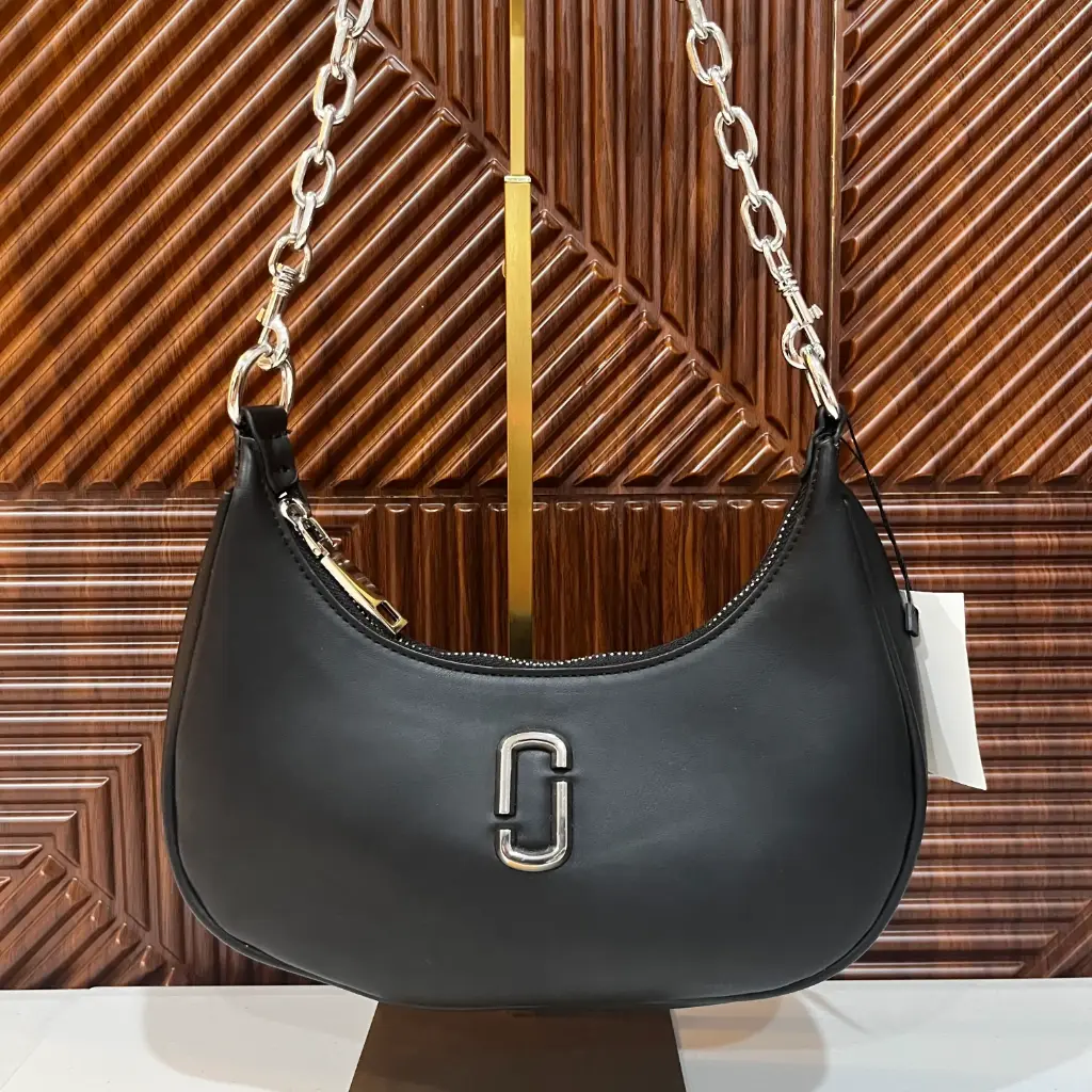 MARC JACOBS Bolsa Curve Negra