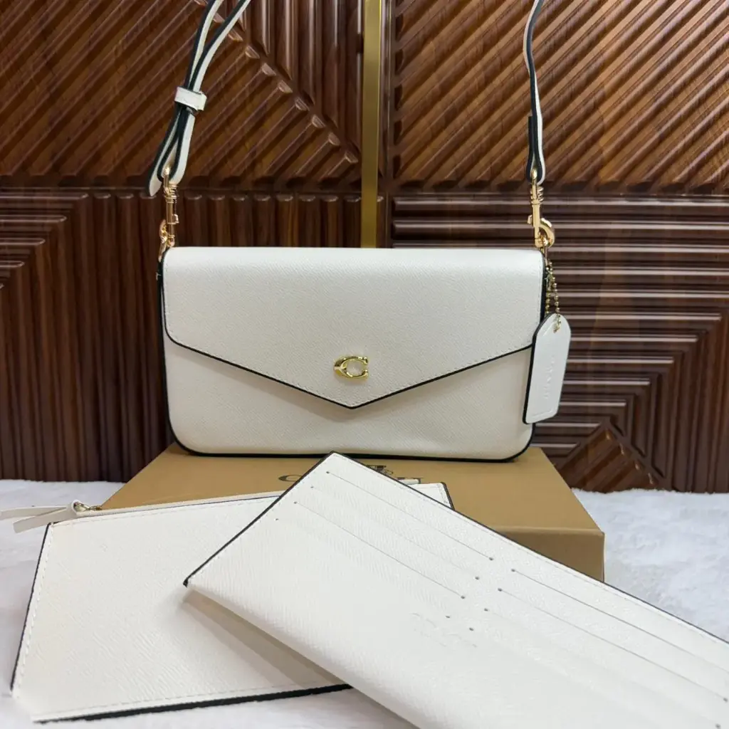 COACH Bolsa Envelope Cross body Blanca