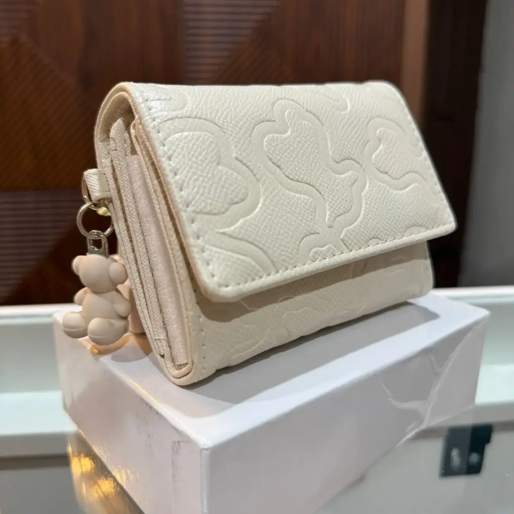 TOUS Cartera Mediana c/Colgante de Osito Blanca Hueso