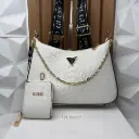 GUESS Bolsa Crossbody c/Monedero Colgante Blanca