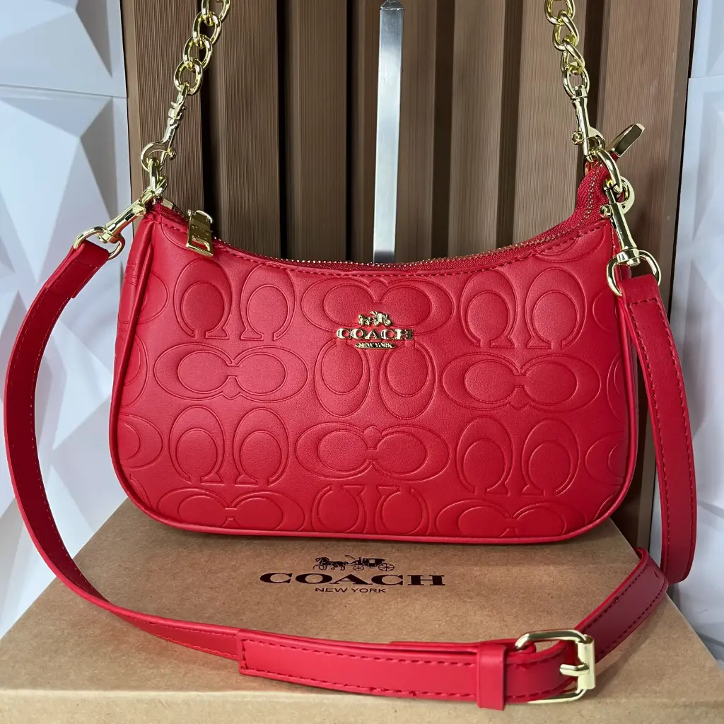 COACH Bolsa Teri Con Relieve Roja