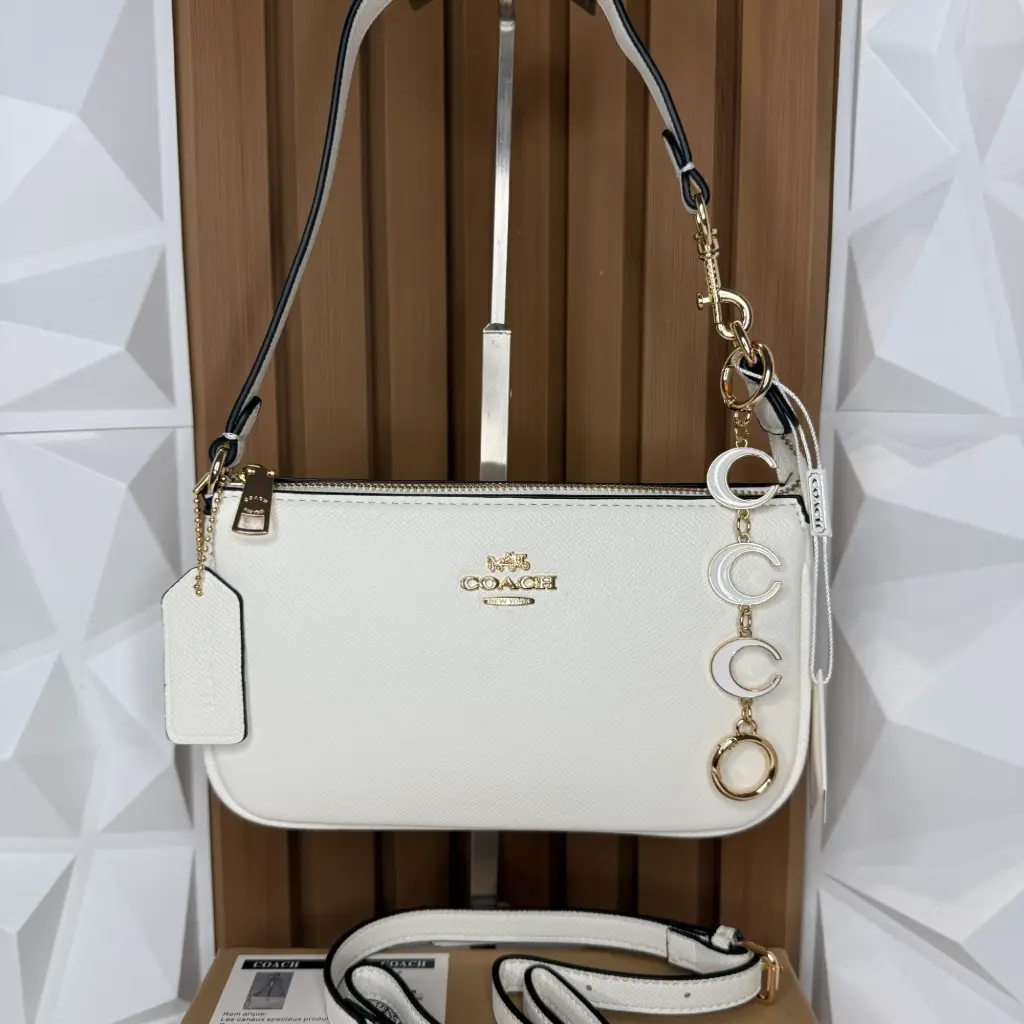 COACH Bolsa Nolita Blanca c/llavero colgante