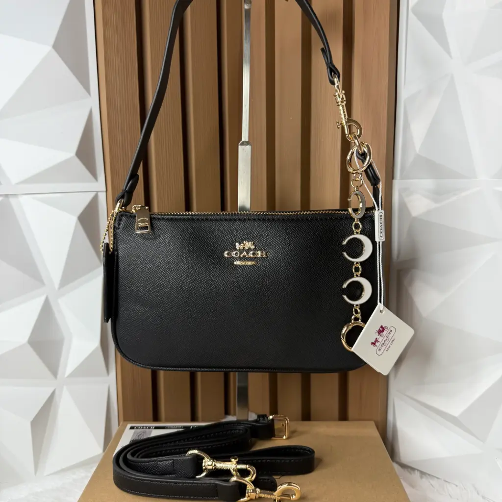 COACH Bolsa Nolita Negra c/llavero colgante