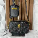 KURT Bolsa Crossbody c/Monedero colgante Negra