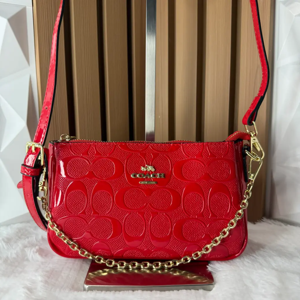 COACH Bolsa Nolita Roja Charol c/Relieves