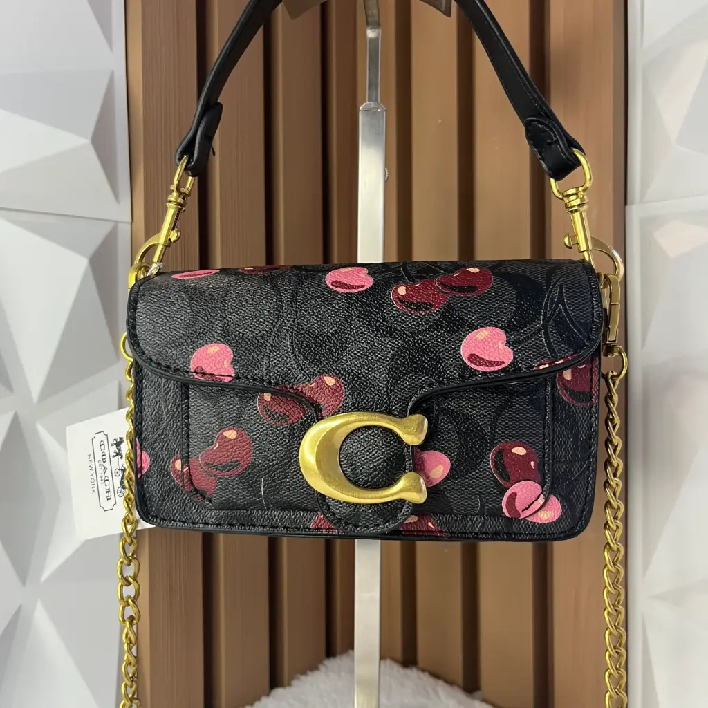 COACH Bolsa Mini Tabby Cerezas Negra