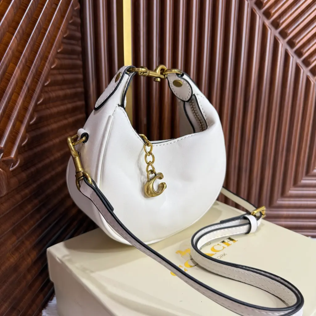 COACH Bolsa Mini Jonie Blanca