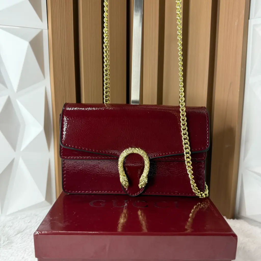GUCCI Bolsa Dionysus Mini Crossbody Vino Charol