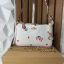 COACH Bolsa Nolita Blanca Corazones c/llavero colgante