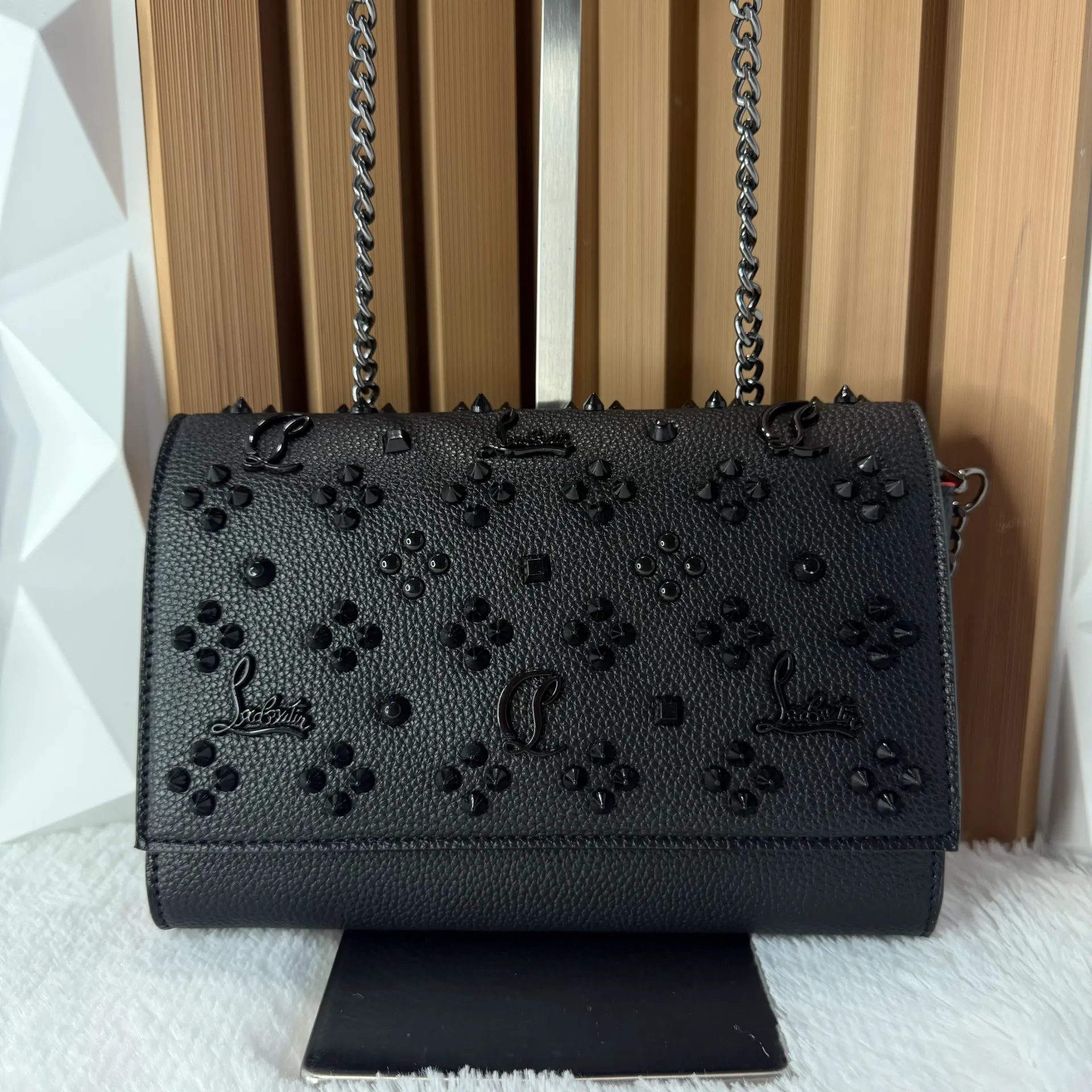 LOUBOUTIN Bolsa Paloma Crossbody Negra