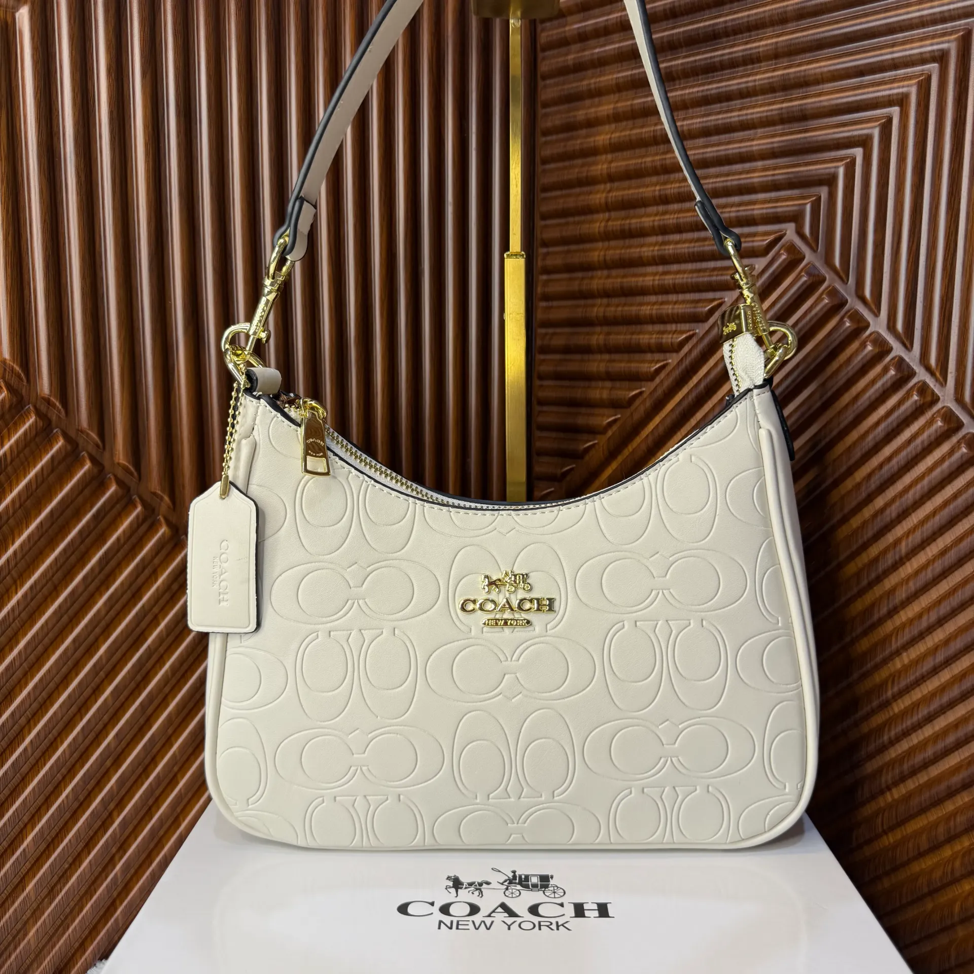 COACH Bolsa Teri Con Relieve Blanca Hueso