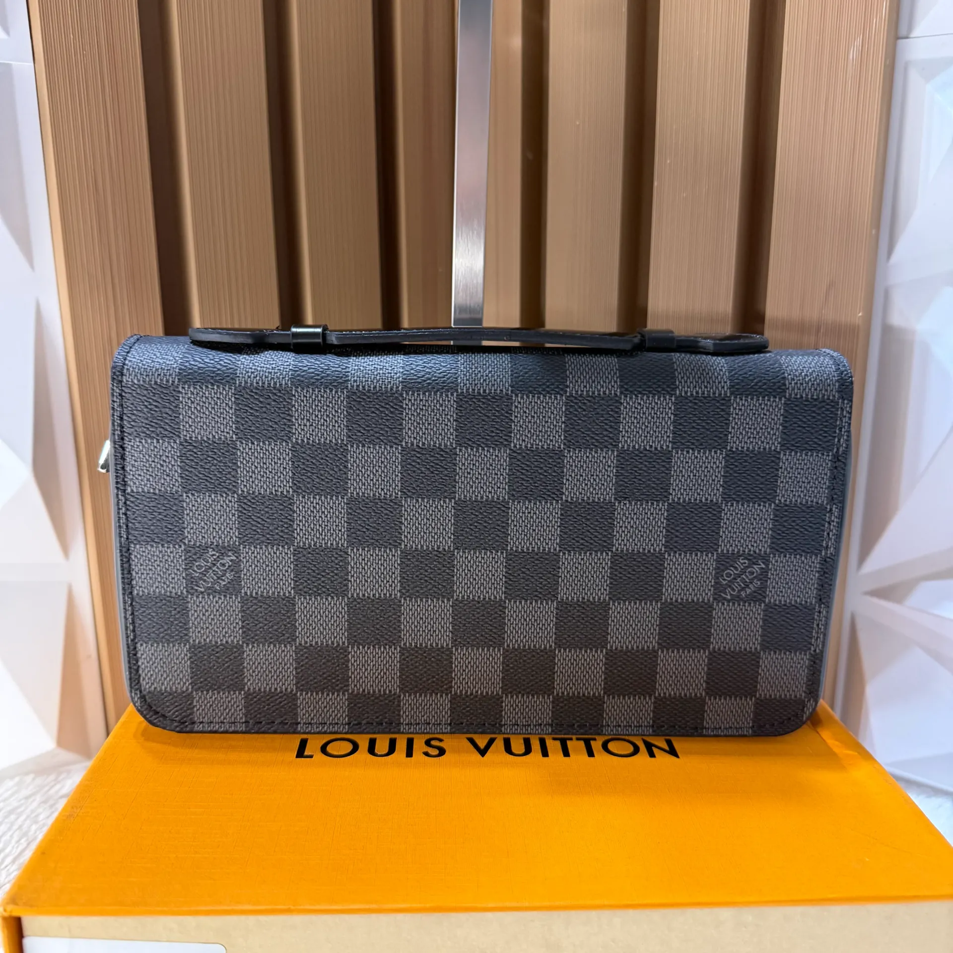 LV Carterón Negro Holograma