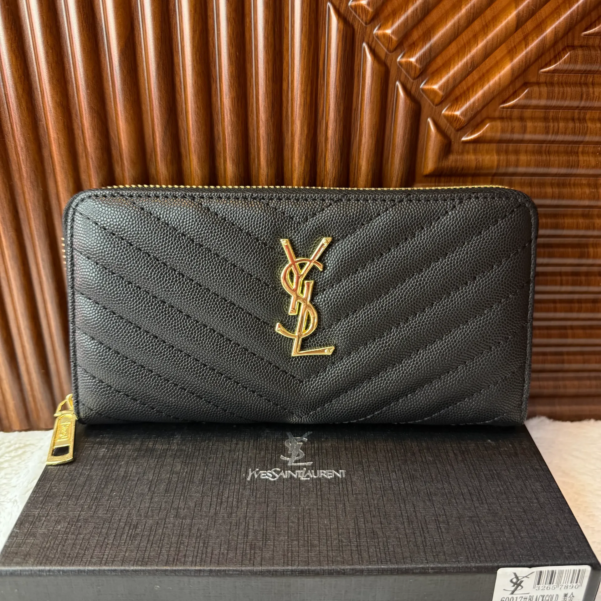 YSL Cartera Grande Acolchonada Negra
