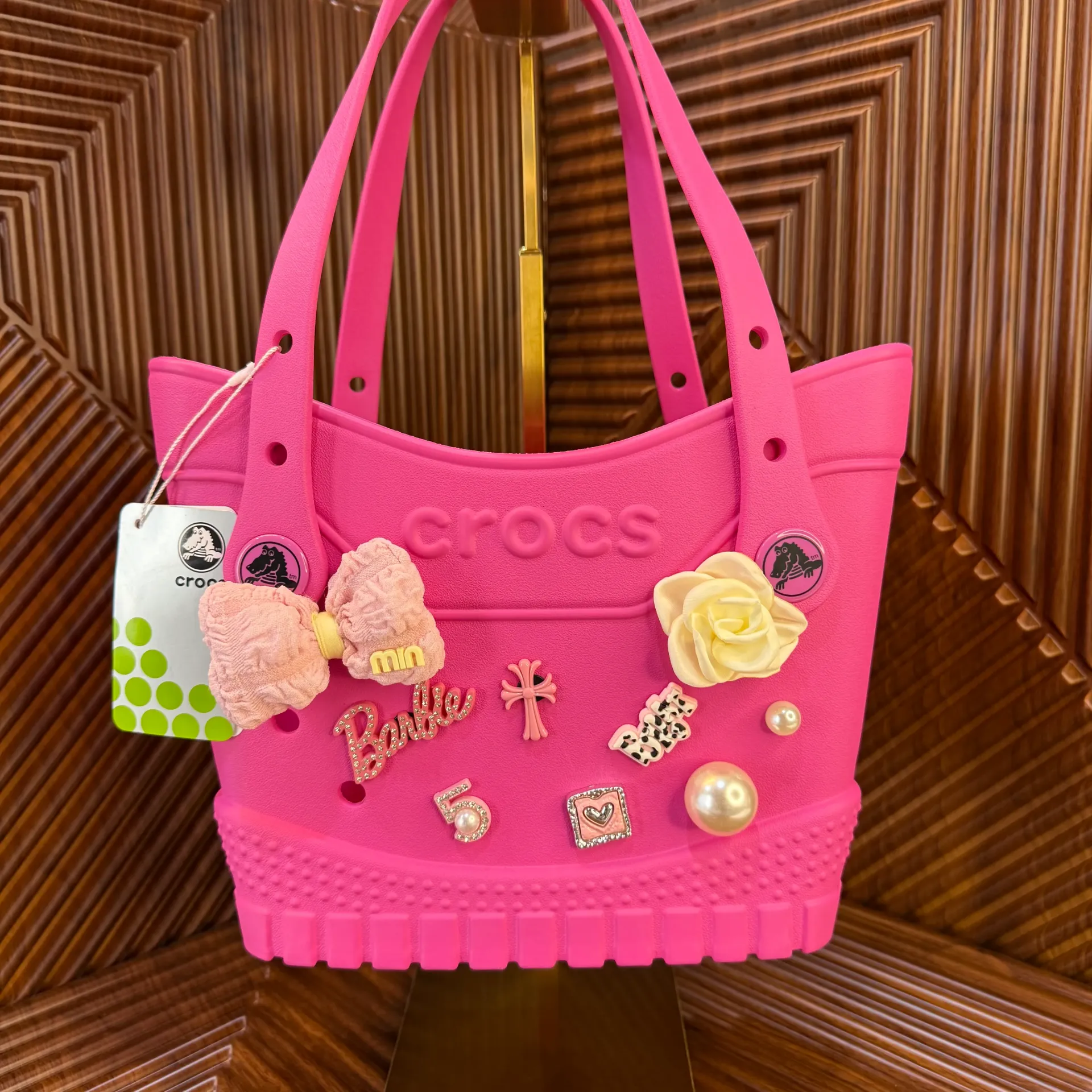 CROCS Bolsa Tote Pequeña c/Pins Rosa