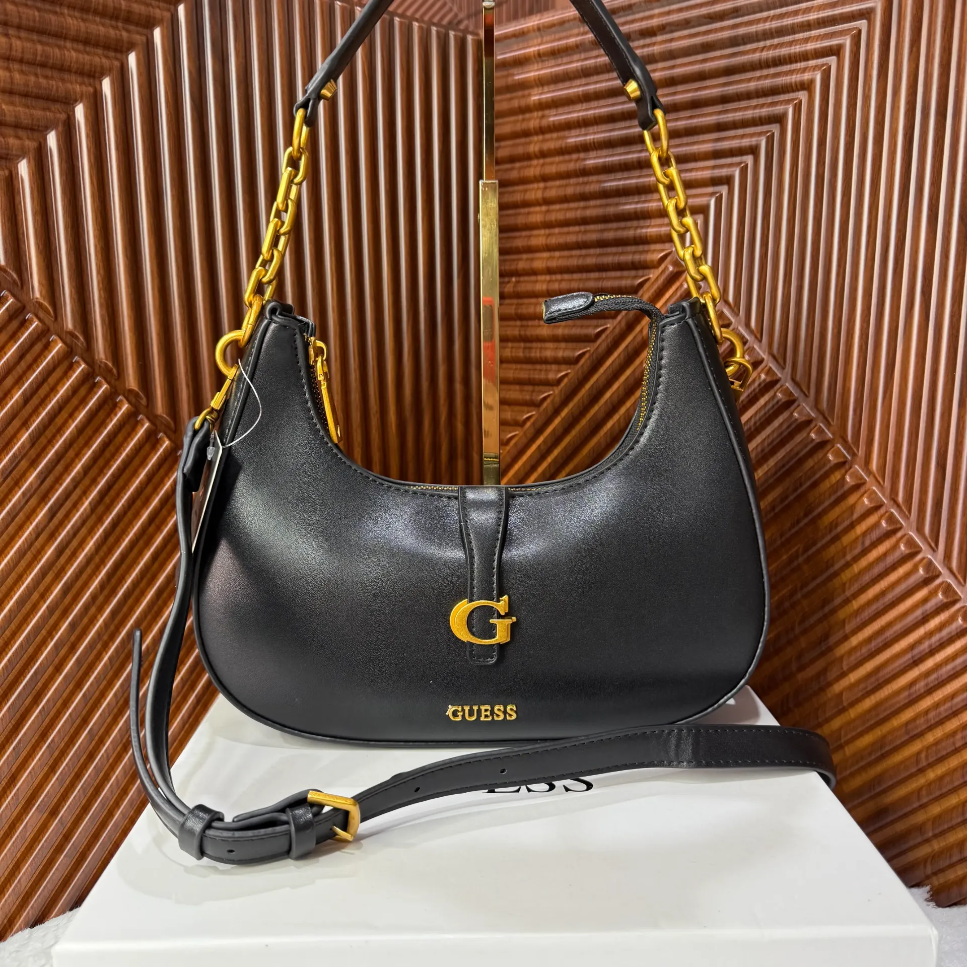 GUESS Bolsa Erenia de Hombro Crossbody Negra