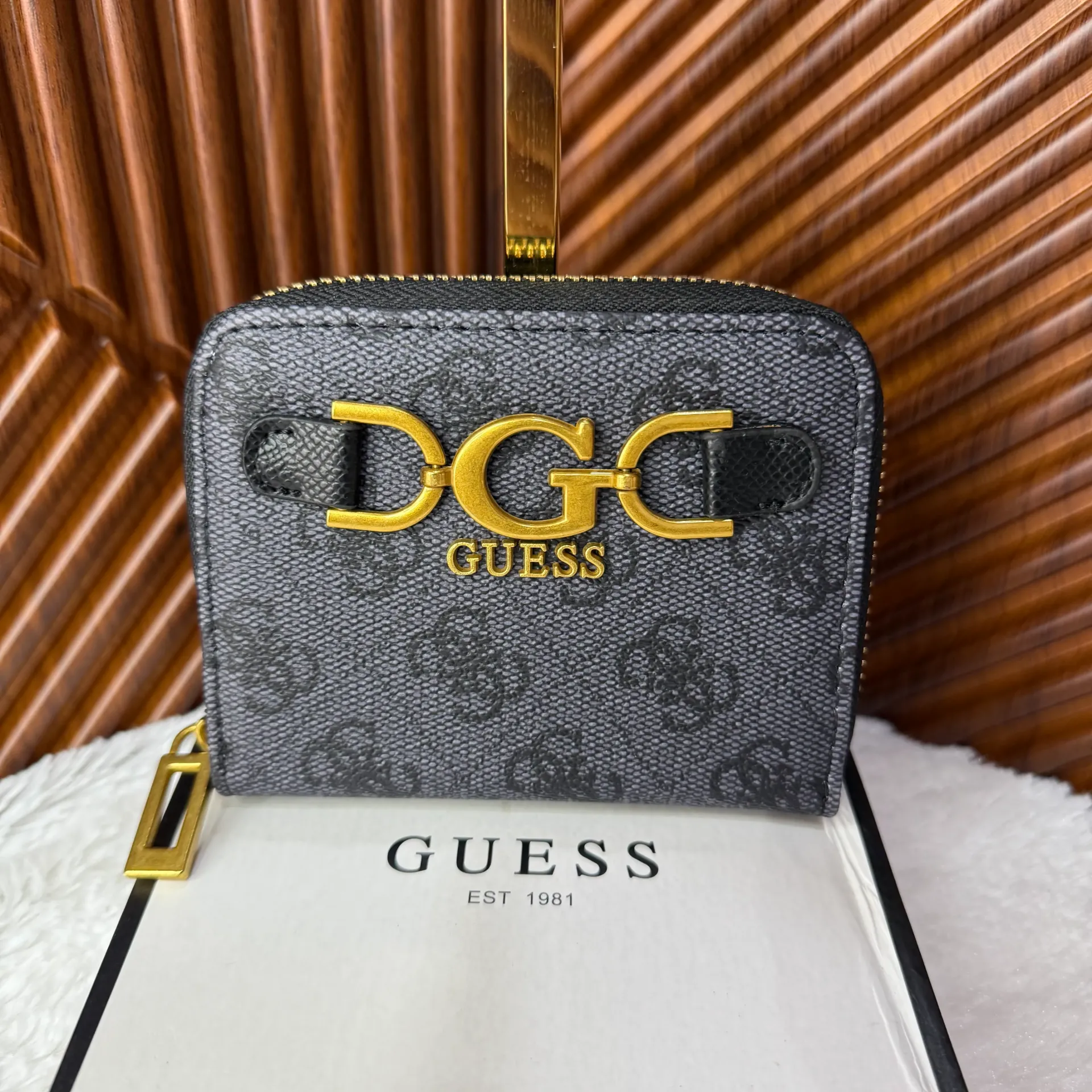 GUESS Cartera Chica Negra