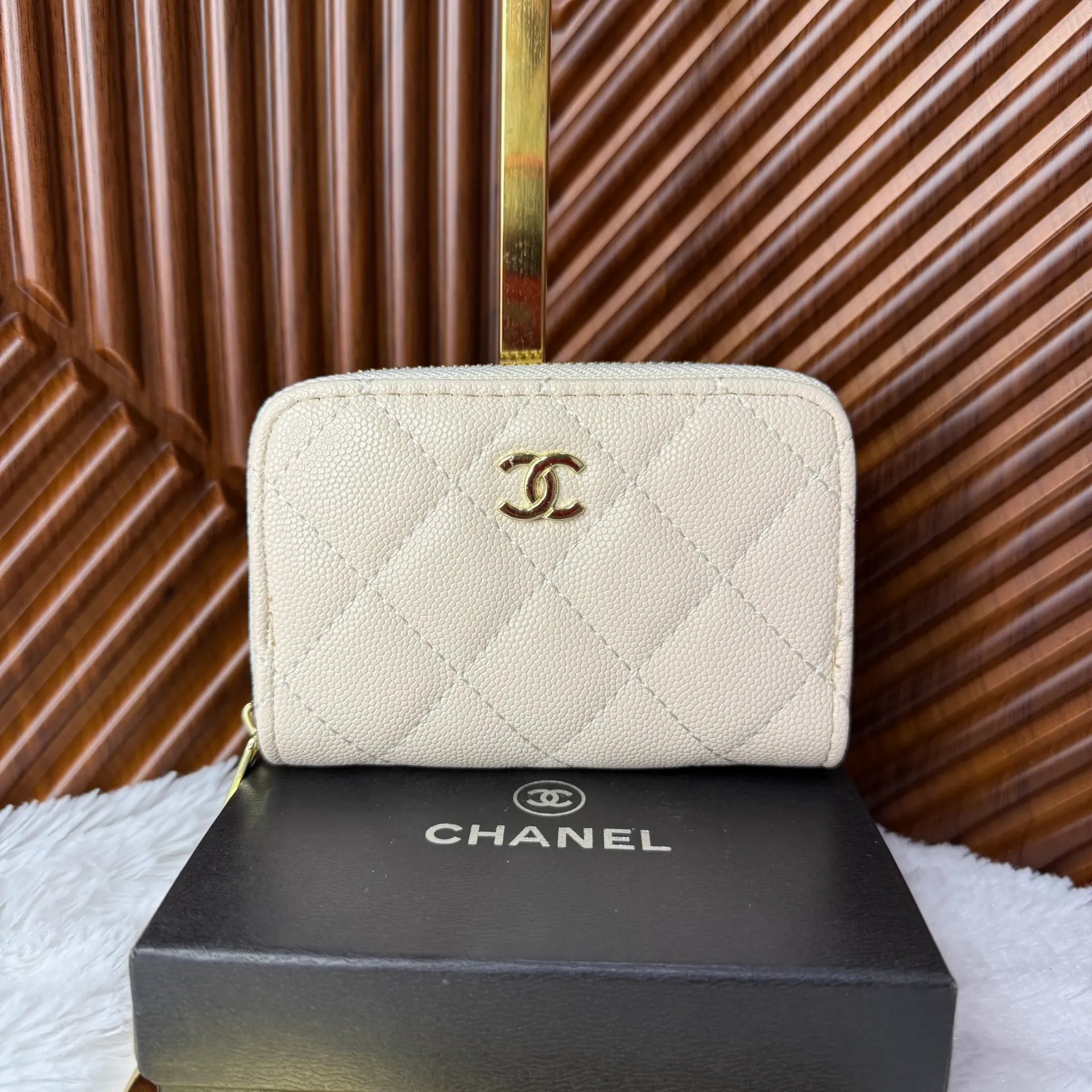 CHANEL Cartera Chica Beige
