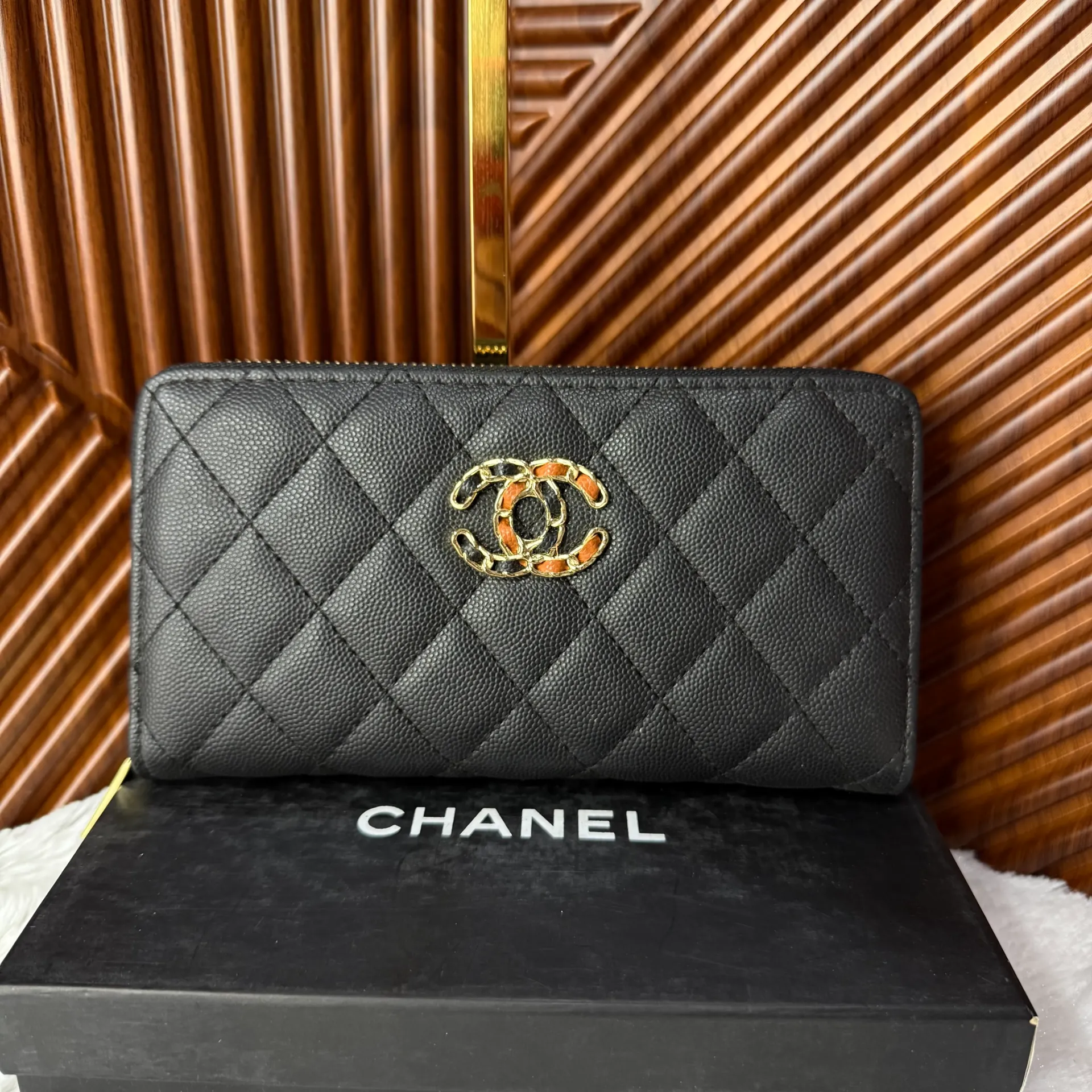 CHANEL Cartera Grande Negra