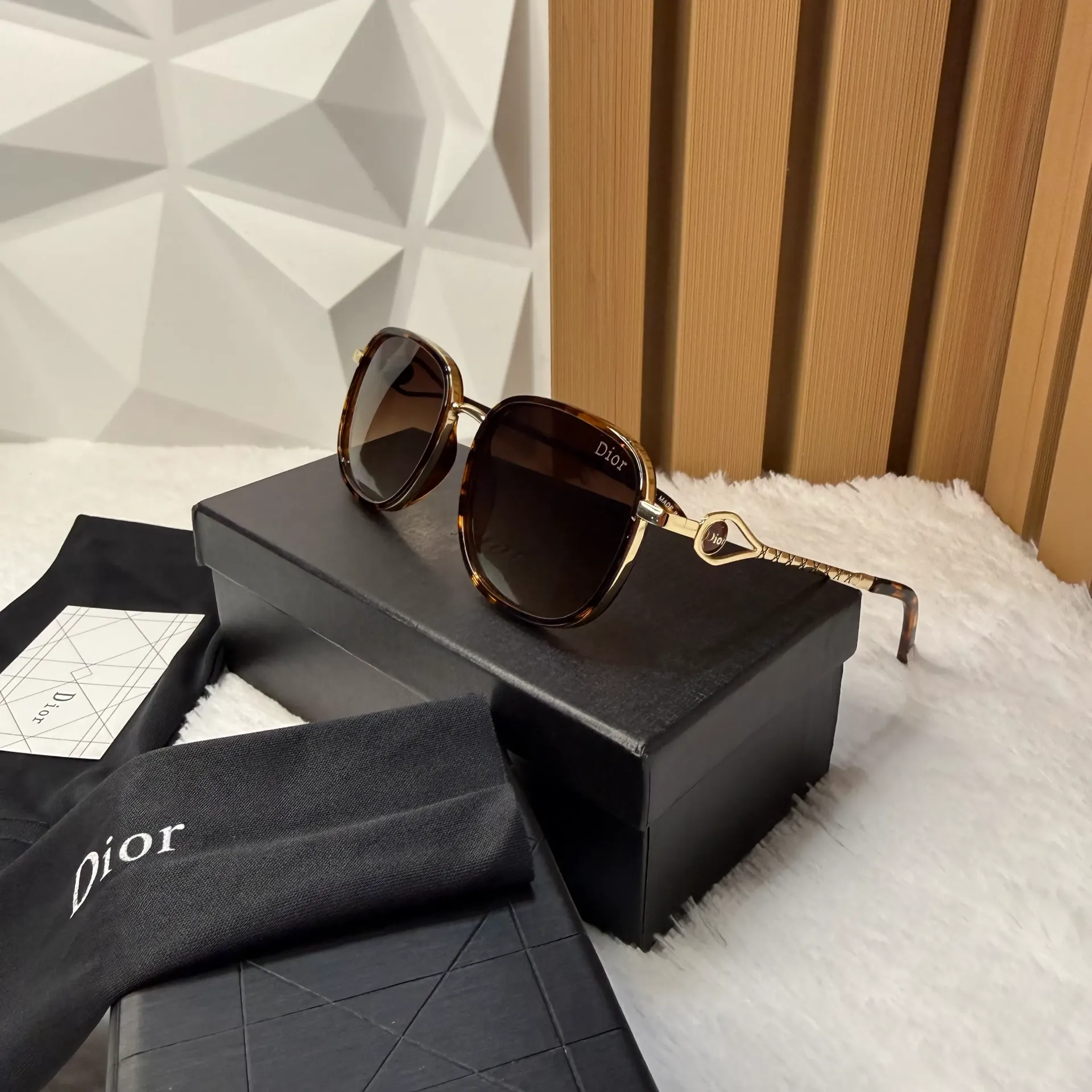 CHRISTIAN DIOR Lentes de Sol Café c/Dorado