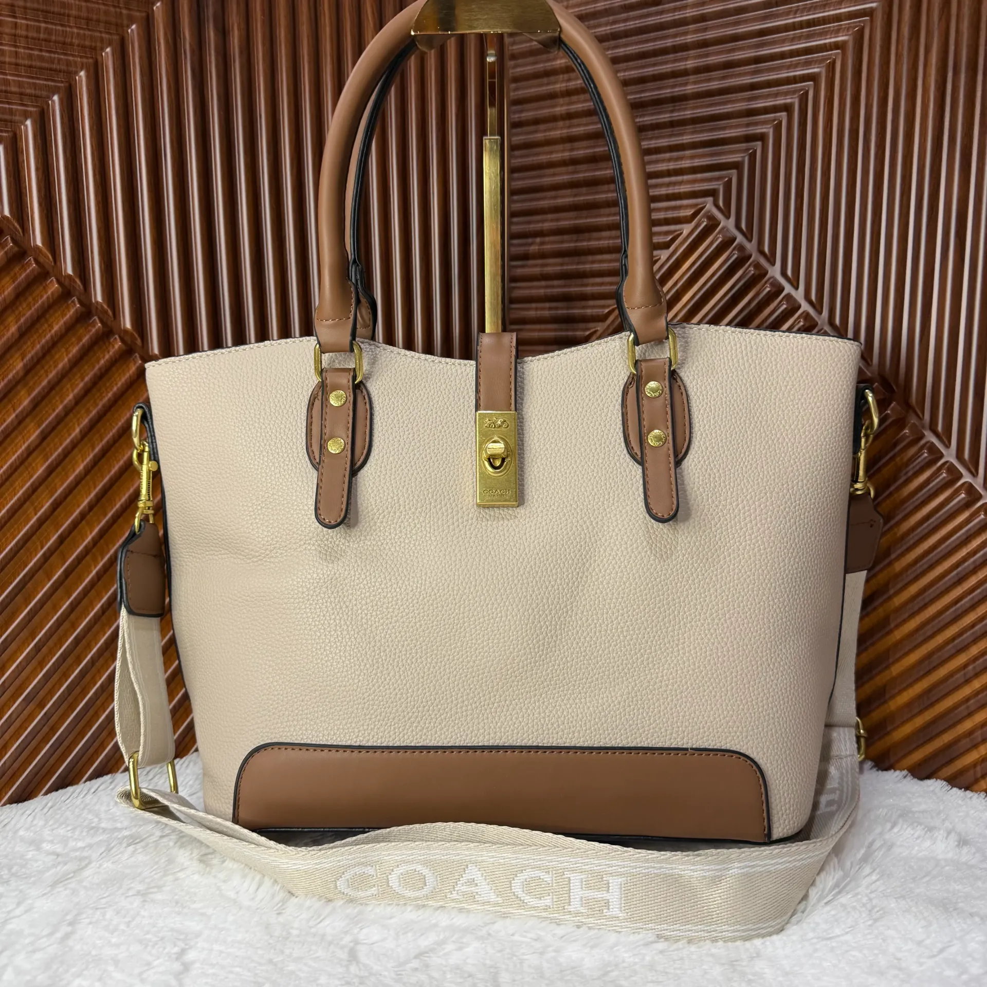 COACH Bolsa Tote M Beige c/Café