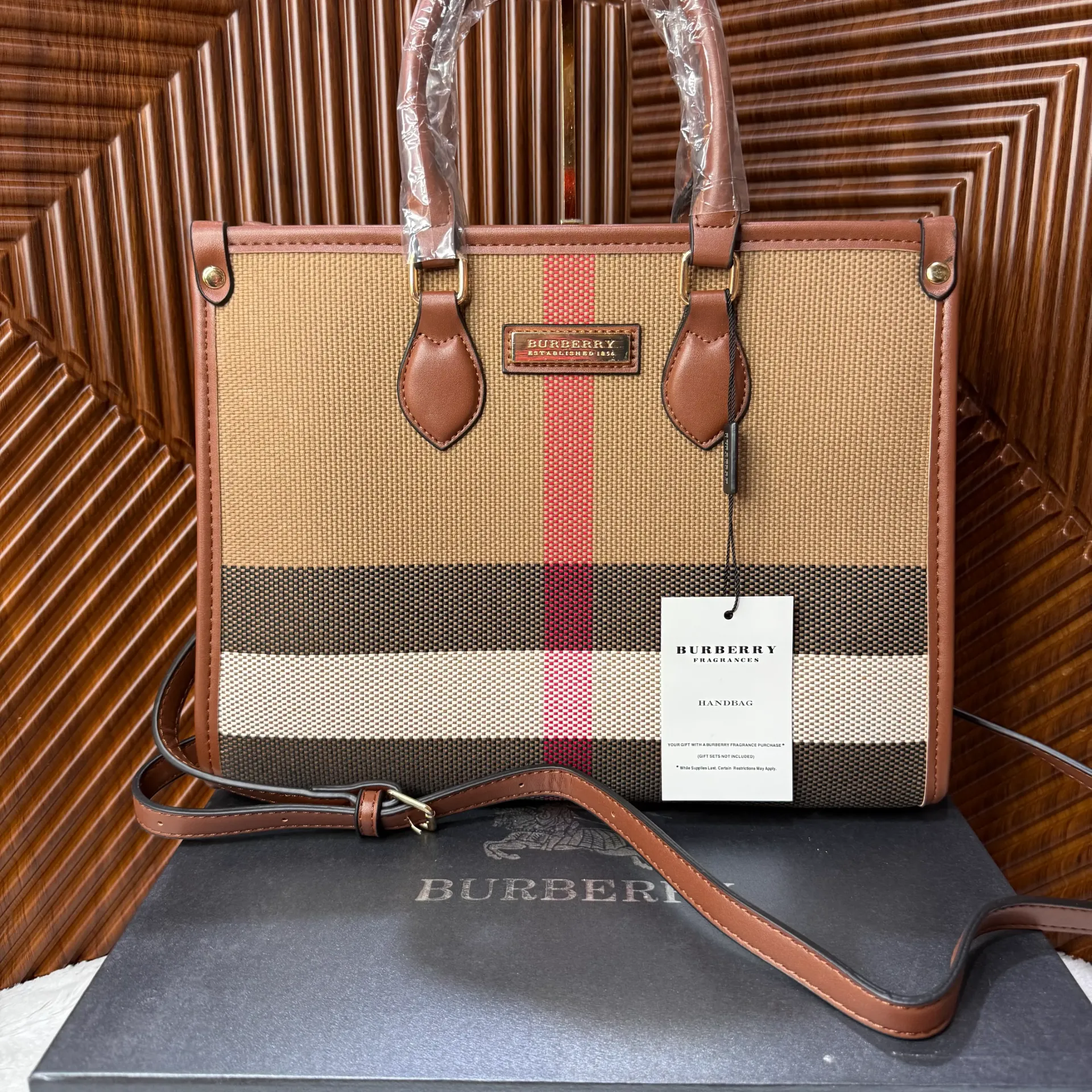 BURBERRY Bolsa Tote café c/Asa Café