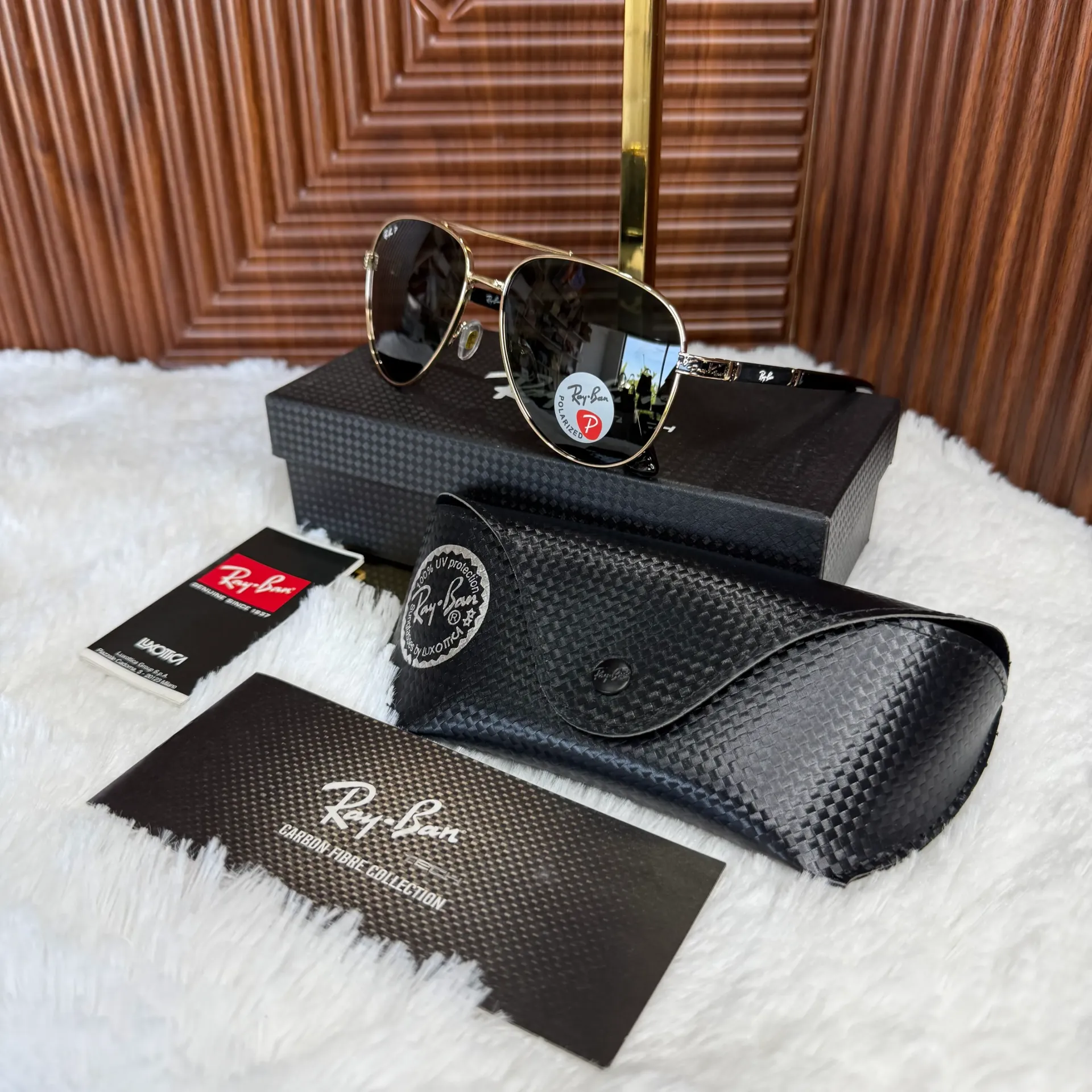 RAY BAN Lentes de Sol Dorados c/Mica Verde