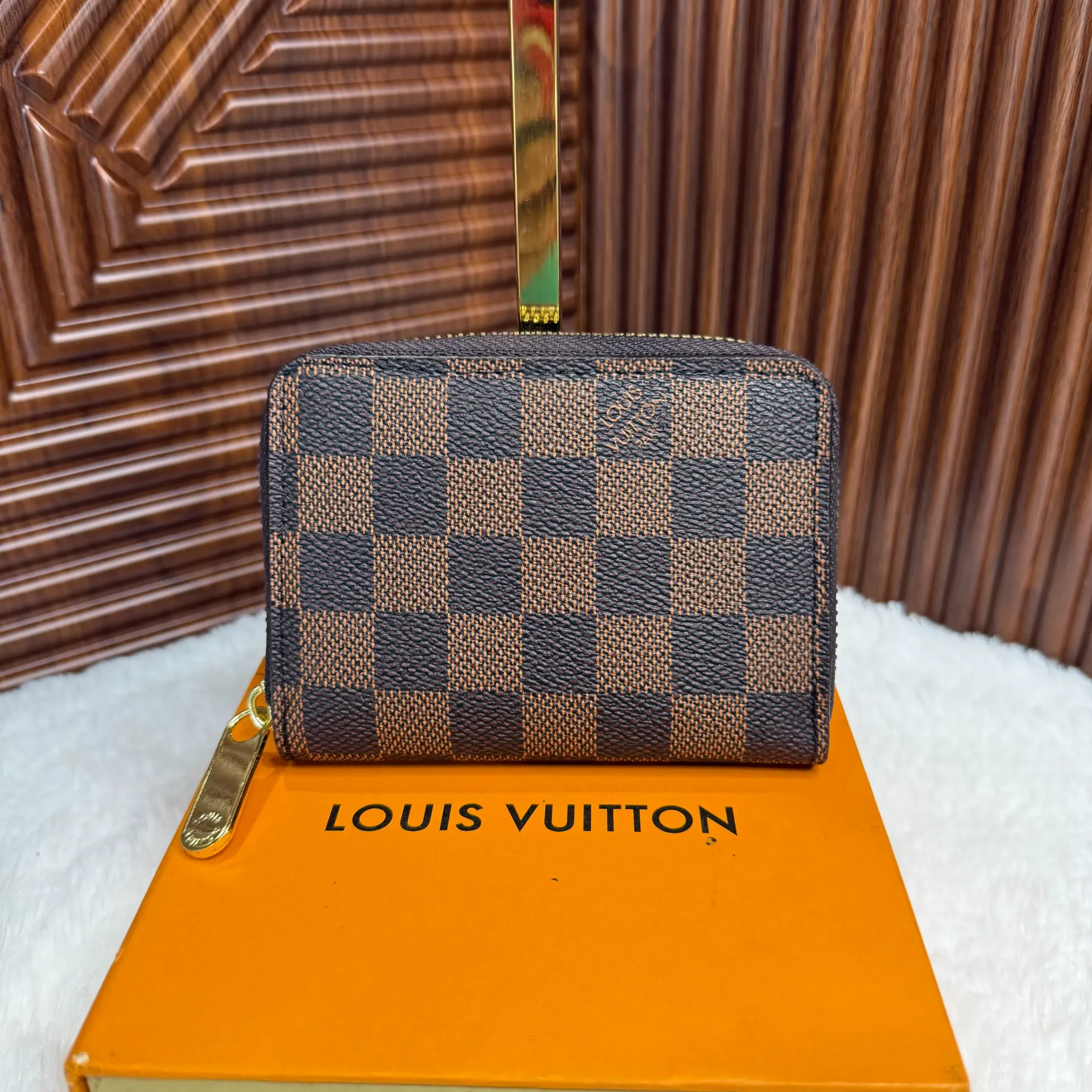 LV Cartera Chica Damier Ebene Cafe