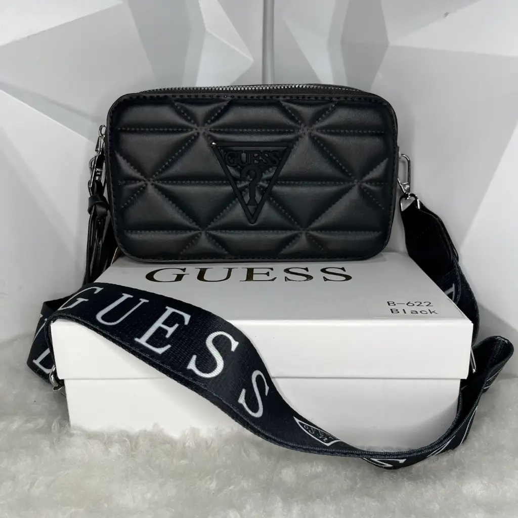 GUESS Bolsa Camera Acolchonada Crossbody Negra