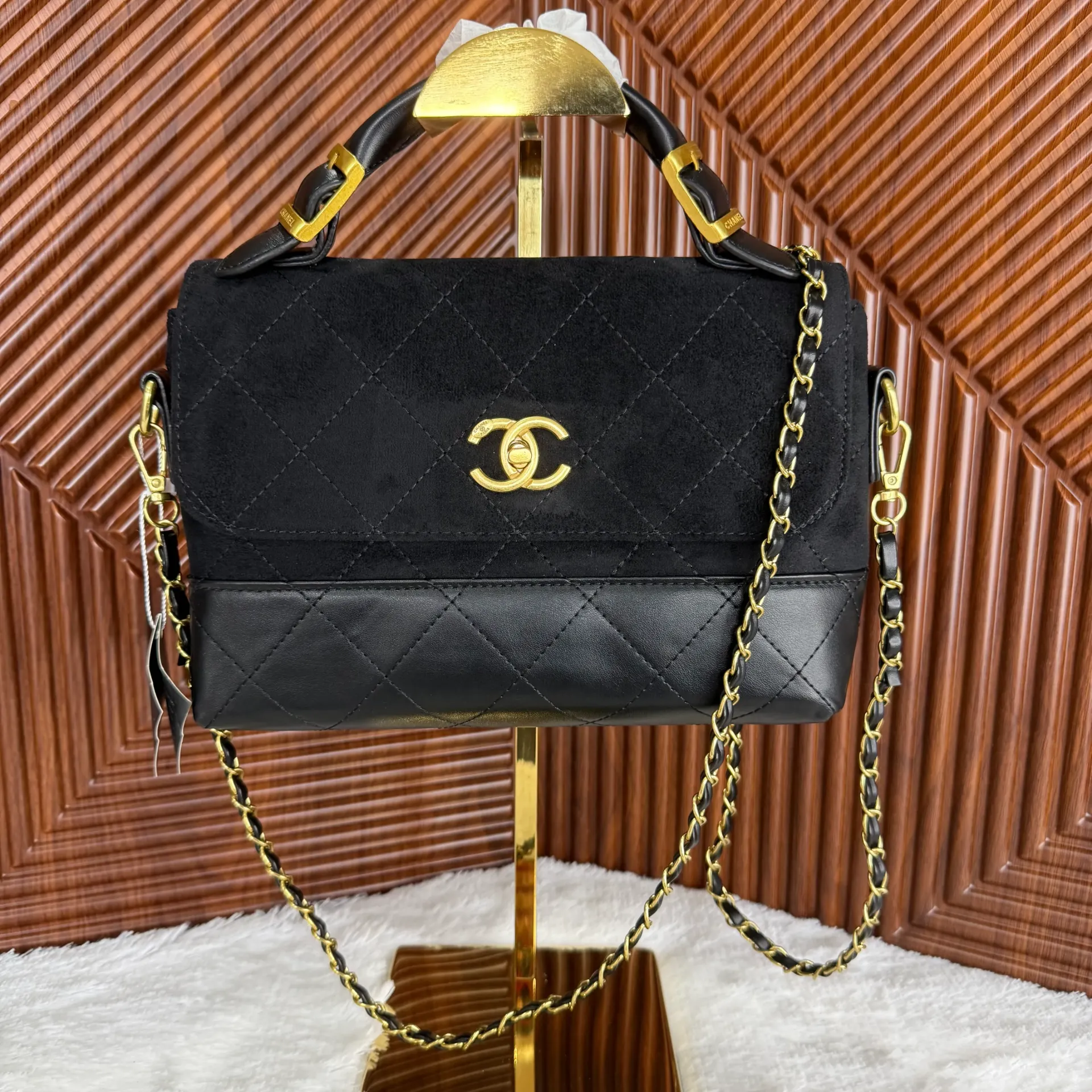 CHANEL Bolsa Handle de Gamuza Negra