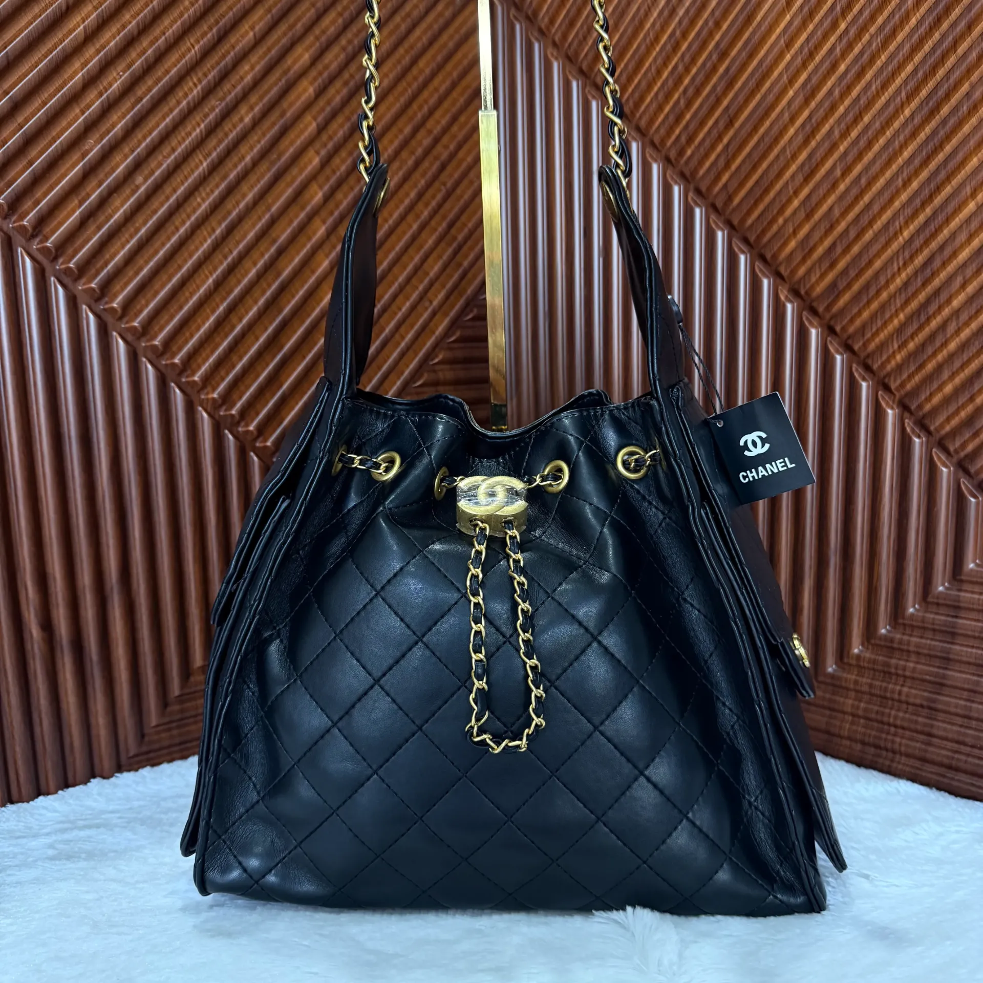 CHANEL Bolsa 25 Mediana Negra c/Dorado