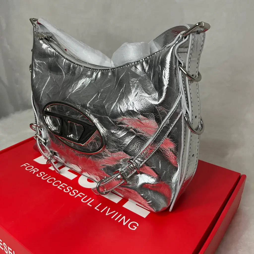 DIESEL Bolsa de Hombro Plateada