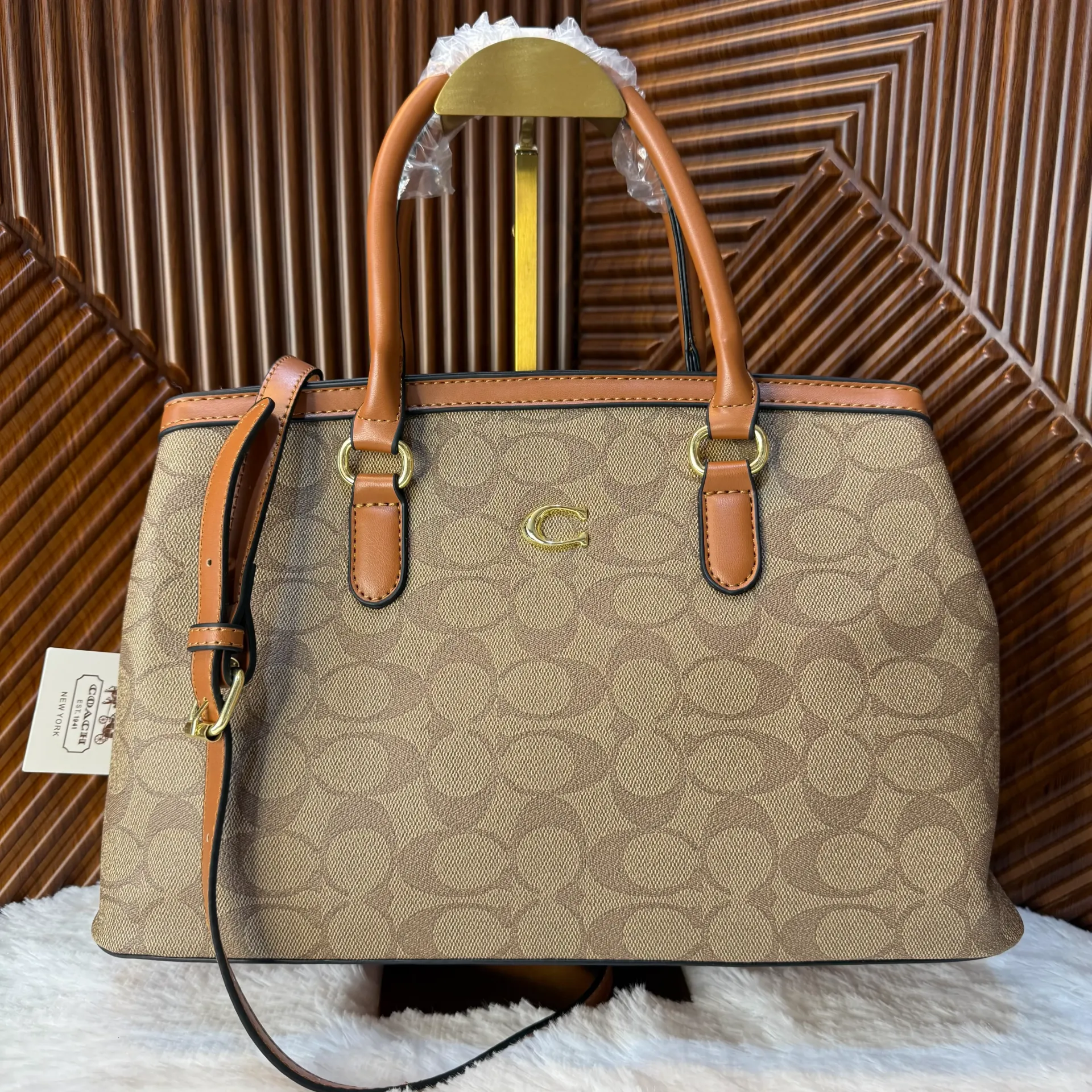 COACH Bolsa Darcie Carryall Café