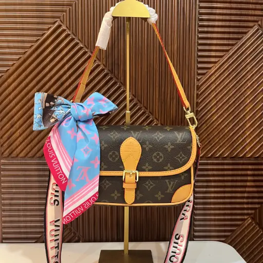 LV Bolsa Shoulder Cartesiere Café