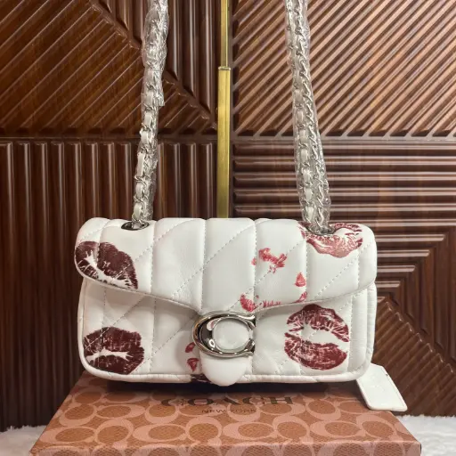 COACH Bolsa Mini Tabby Blanca Besos