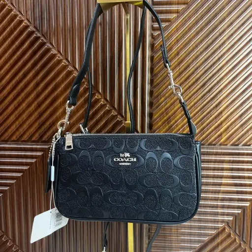 COACH Bolsa Nolita Con Relieve Negra