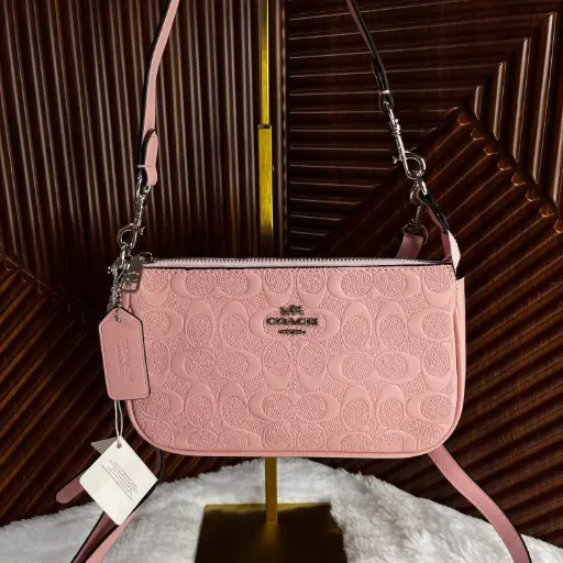 COACH Bolsa Nolita Con Relieve Rosa