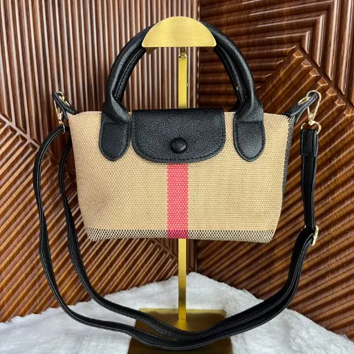 BURBERRY Bolsa Mini Crossbody Beige con Negro