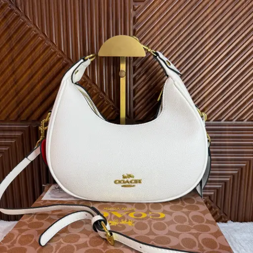 COACH Bolsa Jonie Grande Blanca