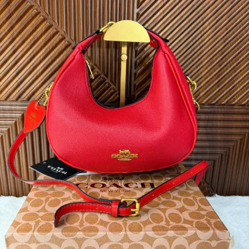 COACH Bolsa Jonie Grande Roja