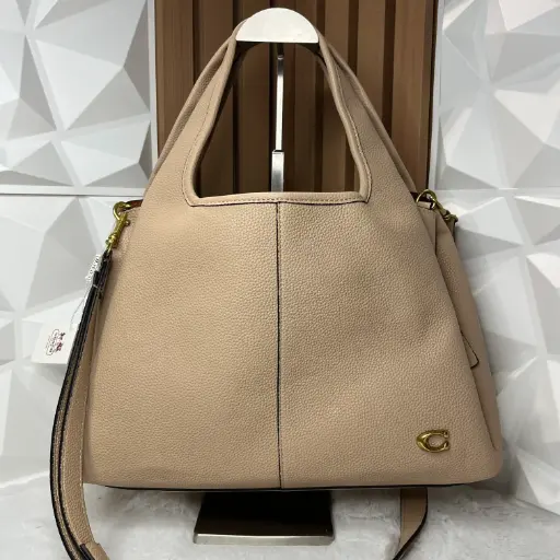 COACH Bolsa Grande Shoulder Lana Beige
