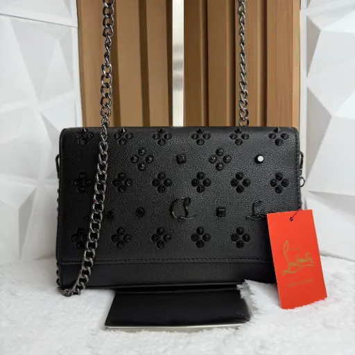 LOUBOUTIN Bolsa Paloma de Mano Crossbody Negra
