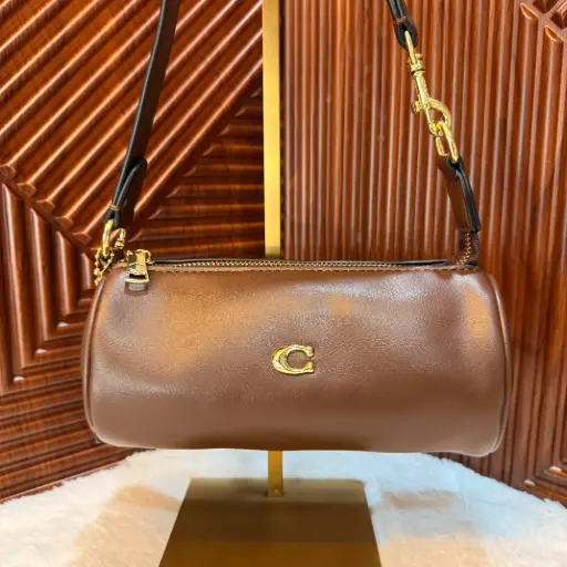 COACH Bolsa Nolita Barrel Mini Café Chocolate 