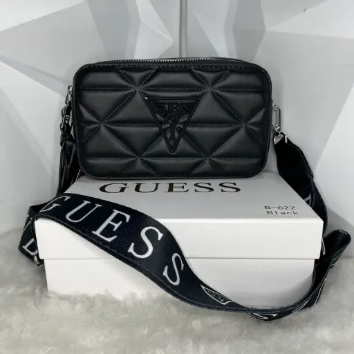 GUESS Bolsa Camera Acolchonada Crossbody Negra