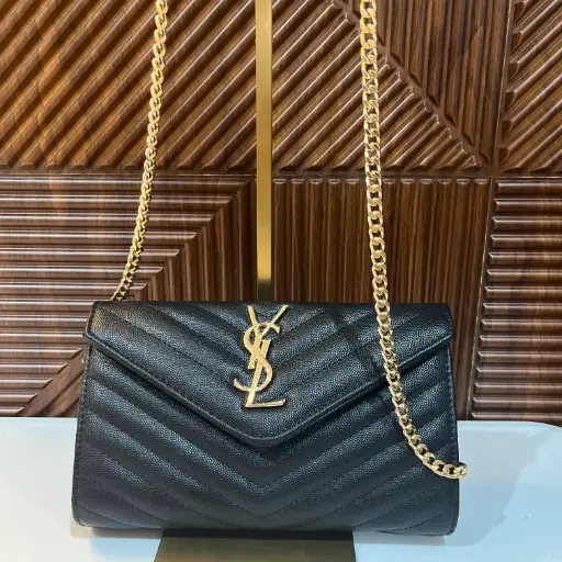 YSL Bolsa Envelope Crossbody Negra c/Dorado
